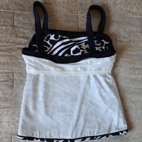 Miraclesuit swim top size 14 - Picture 10 of 14